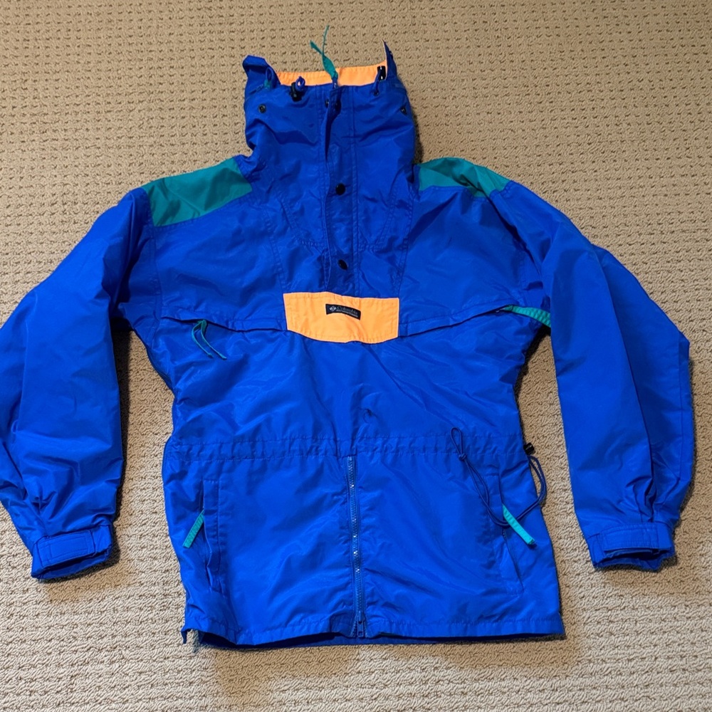 Columbia ski and snow jacket jacket men’s size small.